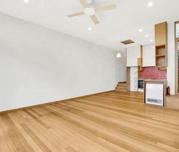 Luxuriously Designed, Tastefully Renovated, Stylish and Sun Kissed ... - Photo 6