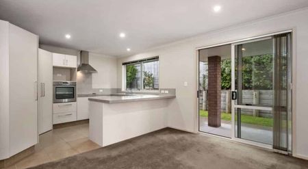 Family Favourite on Fairfax - Photo 3