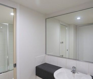 One bedroom apartment at heart of Toowong - Photo 1