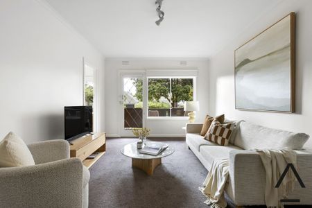 North-Facing, Spacious, and Prime Location! - Photo 3