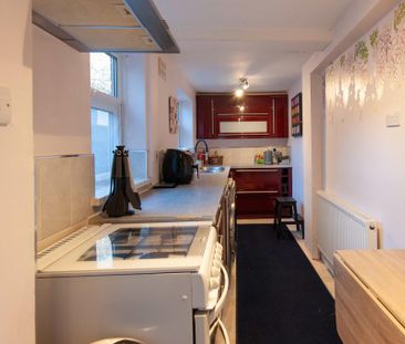 2 bedroom terraced house to rent - Photo 5