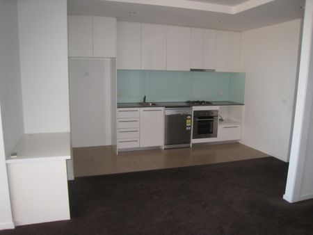 2 Bedroom apartment on the 7th Floor - Photo 2