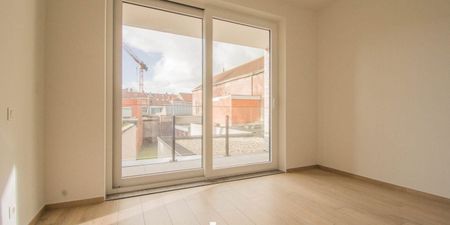 Appartement te huur in Roeselare voor € 795 met 2 slaapkamers - Photo 2