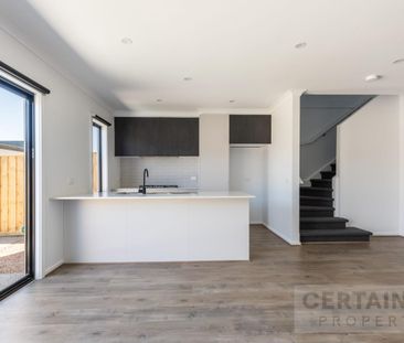 Modern Family Living in Woodstock – Brand New 4-Bedroom Home - Photo 5