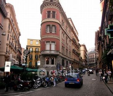 Trilocale in Affitto in Via del Parco Margherita a Napoli - Photo 2
