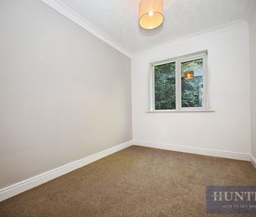 2 bedroom Flat To Let - Photo 3