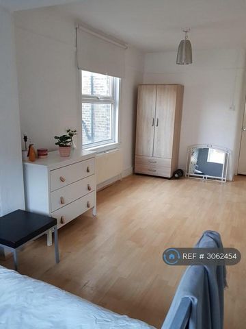 5 bedroom terraced house to rent - Photo 5