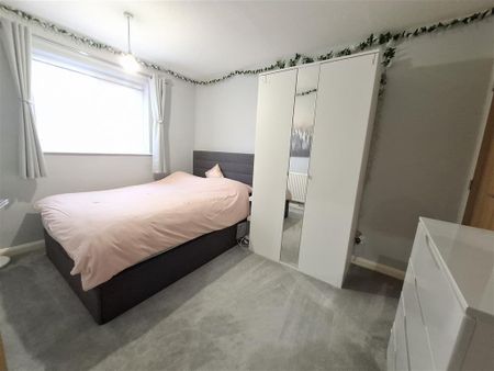 Laidon Square - Photo 4