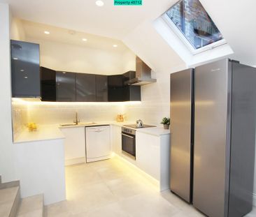 6 bedroom terraced house to rent - Photo 4