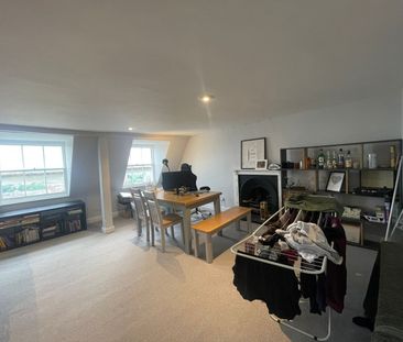 3 Bed Penthouse, Royal York Crescent, BS8 - Photo 2