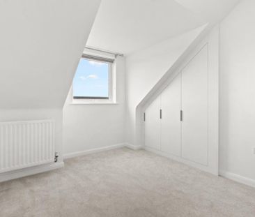 3 bedroom semi-detached house to rent - Photo 2