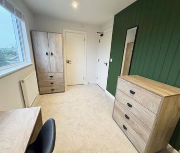 1 bedroom in a house share to rent - Photo 3