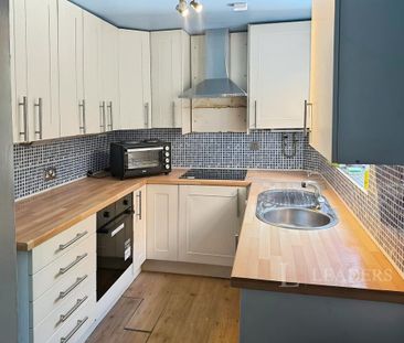 1 bedroom in a house share to rent - Photo 3