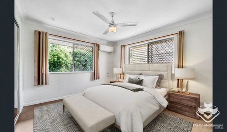 Modern Family Living in a Prime Ormiston Location - Photo 5