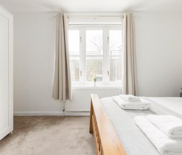 2 bedroom ground floor flat to rent - Photo 4