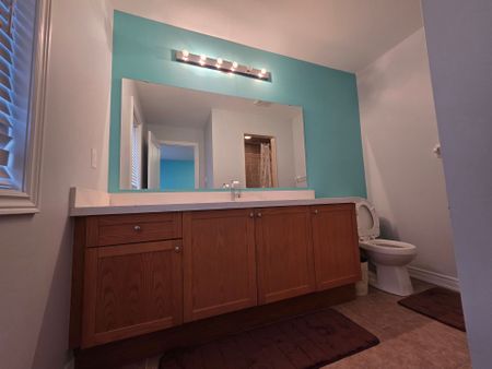 For Lease - 11 Winisk Street, Richmond Hill, Ontario - Photo 4