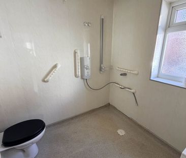 Clifton Drive, Blackpool, FY4 1NX - Photo 4