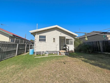 108 Isabella Street, Geelong West - Photo 2
