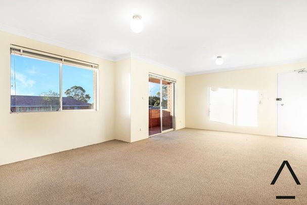 Spacious Two Bedroom Apartment In The Heart Of Lakemba - Photo 1