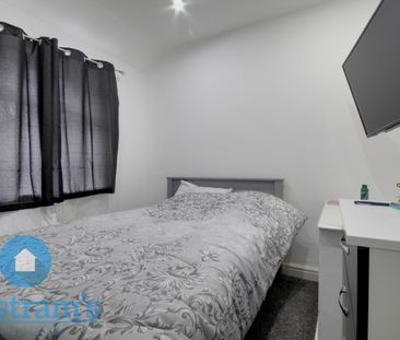 5 bed Semi-Detached House for Rent - Photo 4