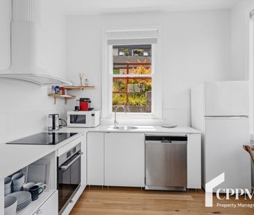 1 Flinders Ln, Sandy Bay TAS 7005 - House For Rent | Domain - Photo 3