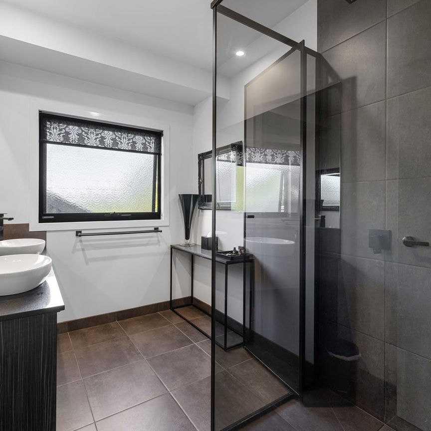 Luxury Living with Stunning Rural Views - Photo 1