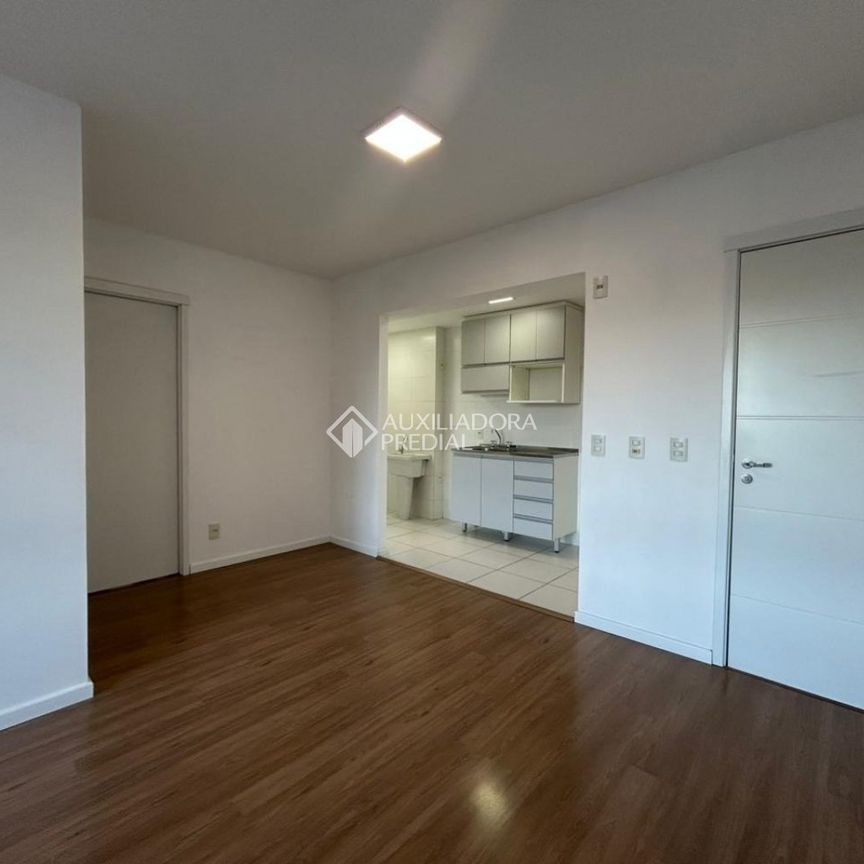 Apartamento com 3 quartos e 76m² para alugar em Marechal Rondon, Canoas. - Foto 1