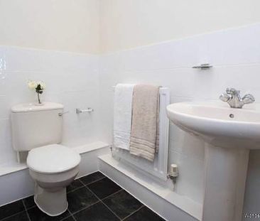 2 bedroom property to rent in Crawley - Photo 1