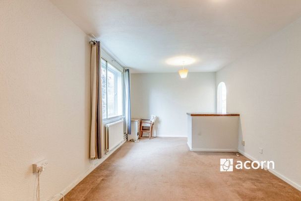 Kennington Park Road, London, SE11 - Photo 1