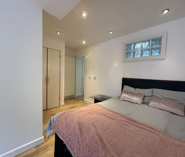 The Parade, Roath, Cardiff - Photo 5