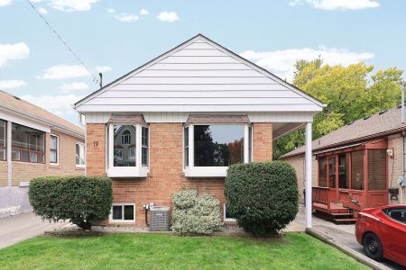 For Lease - 19 Wisteria Road, Toronto, Ontario - Photo 4