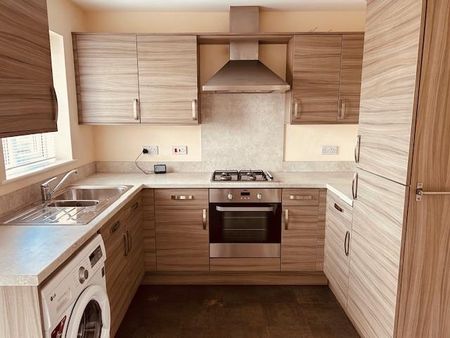 2 bedroom terraced house to rent - Photo 4