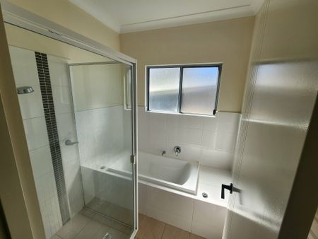 3 BEDROOM, 2 BATHROOM HOUSE IN SADADEEN WITH GREAT VIEWS - Photo 5