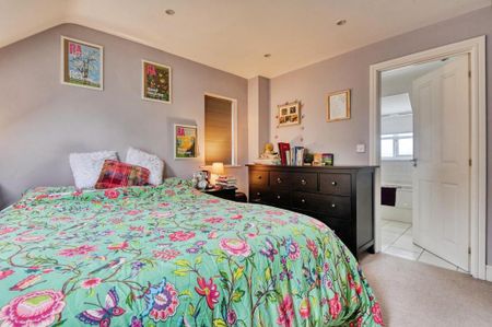 4 bedroom townhouse to rent - Photo 3