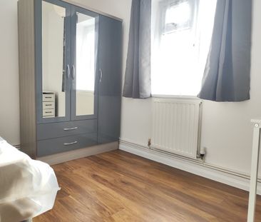 Room in a Shared Flat, Acton, W3 - Photo 2