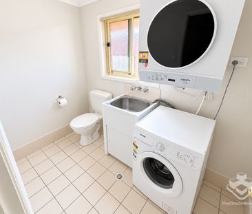 Three-Bedroom Townhouse with Resort-Style Facilities in Central Bun... - Photo 5