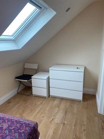 Room in a Shared House, North Circular Road, NW2 - Photo 3