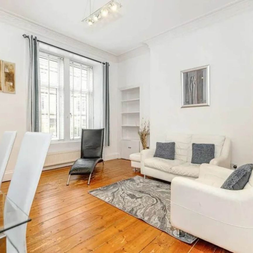 Price £1,045 pcm - Available Now - Unfurnished - Photo 1