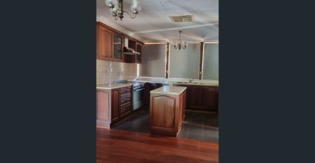 ONE OF A KIND FAMILY HOME - Photo 3