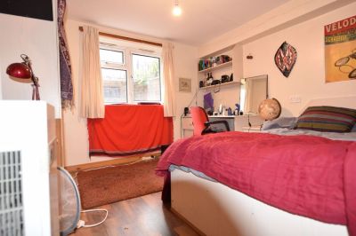 11 bedroom House in & 13B Brudenell Road, Leeds - Photo 1