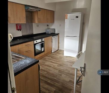 4 bedroom terraced house to rent - Photo 3