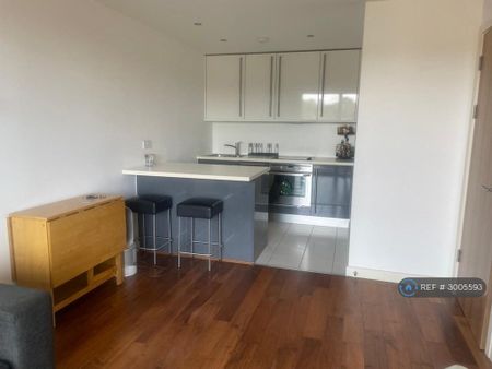 1 bedroom flat to rent - Photo 3