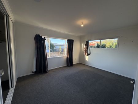 Space, Comfort, and Location! - Photo 4
