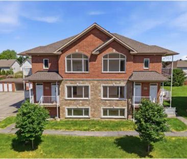 330 Boul. du Plateau, #2 | 330 Boul. du Plateau, #2, Gatineau - Photo 1
