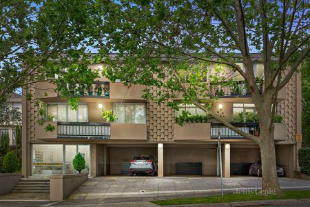 21/36 Grange Road, Toorak - Photo 4