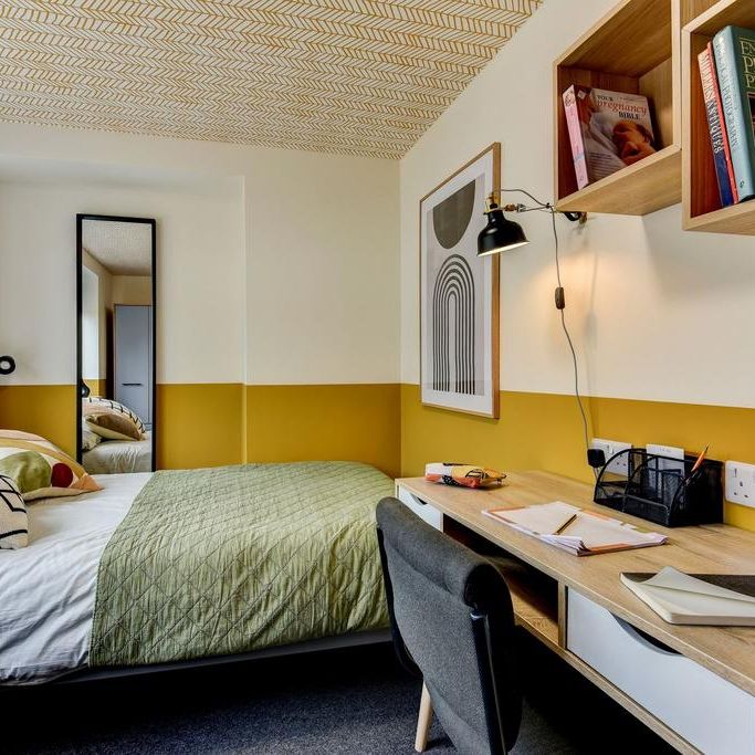 1 bedroom in a house share to rent - Photo 1