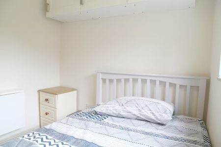 Royal Canal Terrace, Dublin - Photo 3