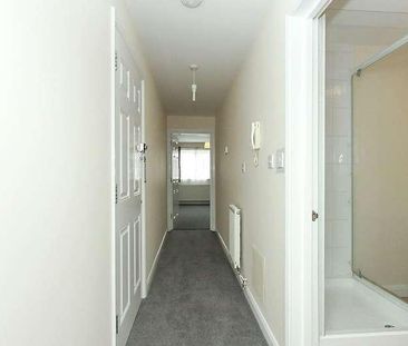 Tonge Road, Murston, Sittingbourne, Kent, ME10 - Photo 2