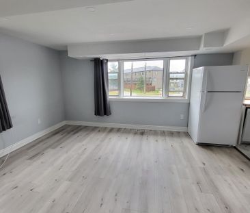 For Lease - 531 Essa Road Unit# 1, Barrie, Ontario - Photo 2