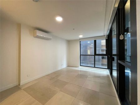 607/12 Queens Road - Photo 2